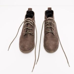 Women's Marco Tozzi Grey Faux Suede Laced Booties Size 38 Feminine Medium Heel